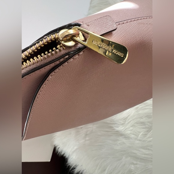 Michael kors pink large crossbody/hand dome bag - Picture 11 of 11